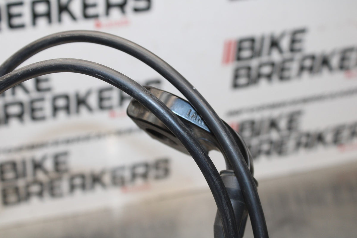 16 YAMAHA XSR900 THROTTLE CABLES LINES BB786
