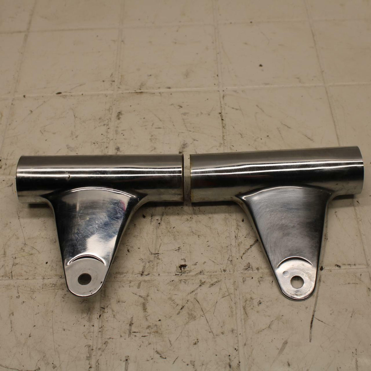 78-79 HONDA GOLDWING 1000 FRONT FORK UPPER COVER HEADLIGHT SUPPORT BB406