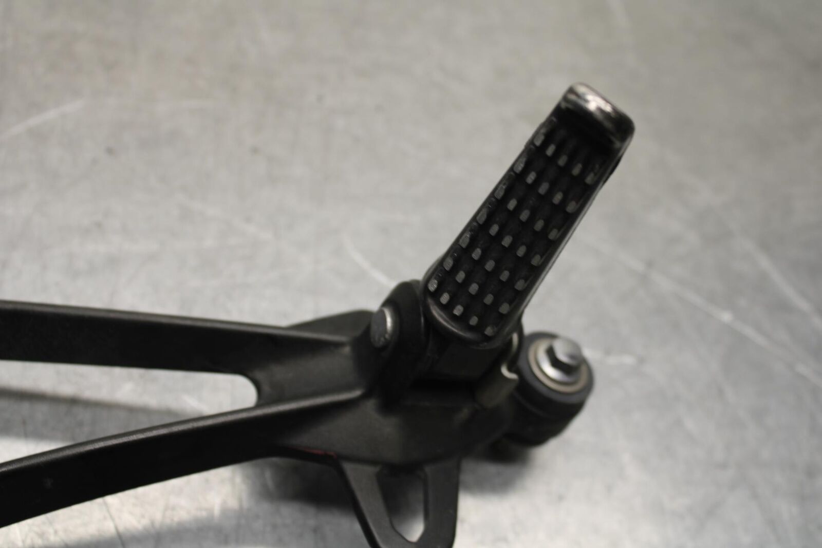 09-12 KAWASAKI NINJA ZX6R REAR FOOT RESTS PEGS STEPS SET PAIR BB640