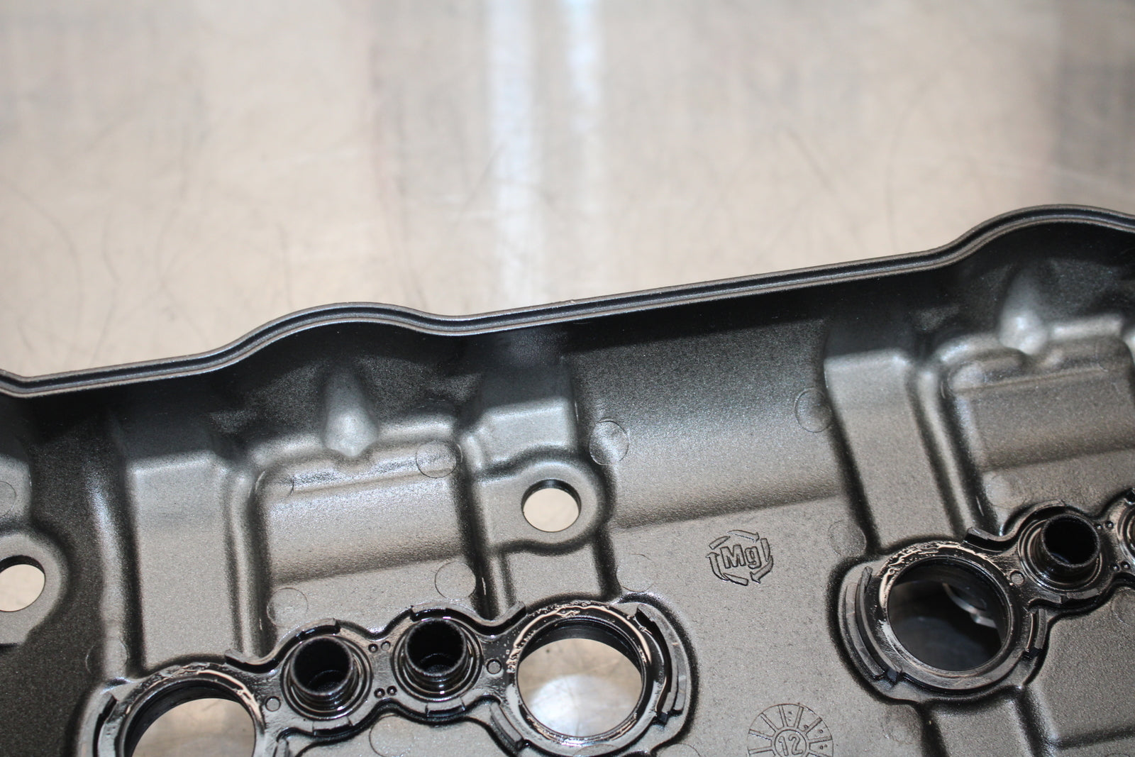 13-18 KAWASAKI NINJA ZX6R ENGINE TOP END CYLINDER HEAD COVER BB143