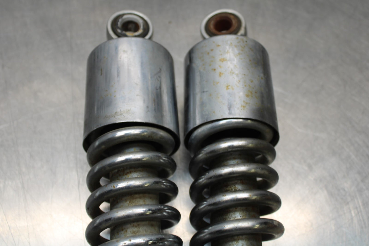 05 TRIUMPH ROCKET III 12.5 REAR BACK SHOCK ABSORBER SET PAIR BB186