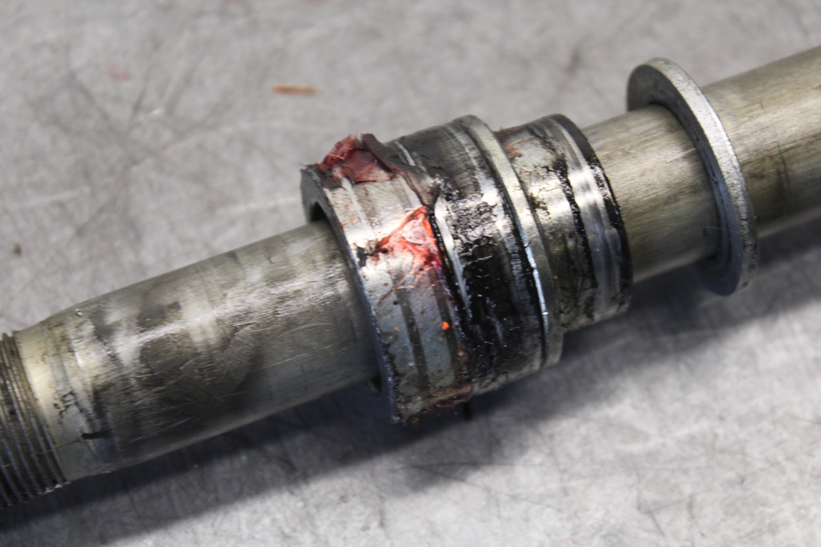 13-18 KAWASAKI NINJA ZX6R REAR AXLE BACK WHEEL RIM PIVOT BOLT AXEL BB682