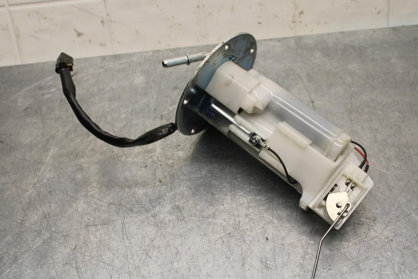 20 KAWASAKI Z400 ER400 ABS FUEL PUMP GAS PETROL SENDER UNIT BB586