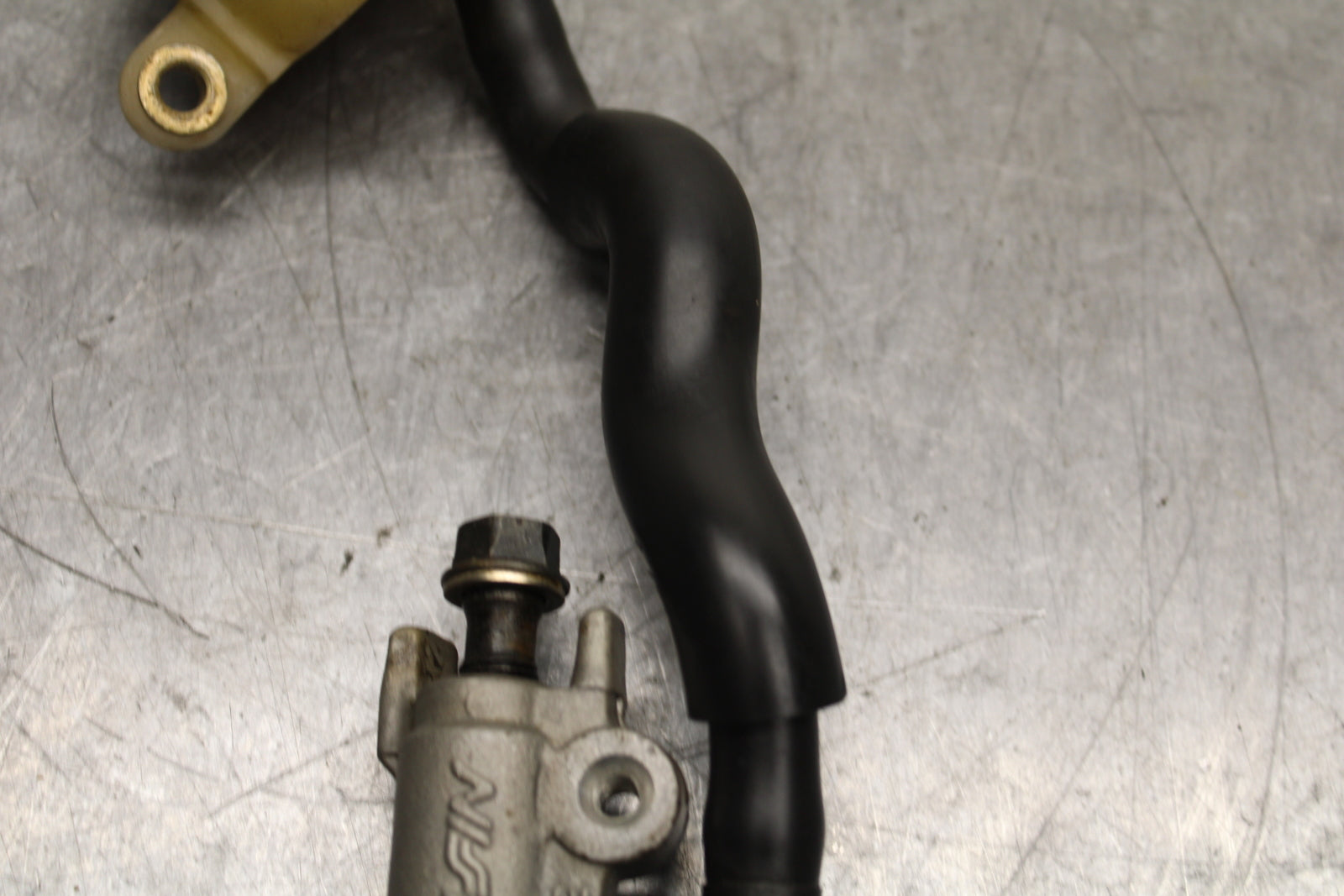 95-98 HONDA CBR600F3 REAR BACK BRAKE MASTER CYLINDER W RESERVOIR BB122