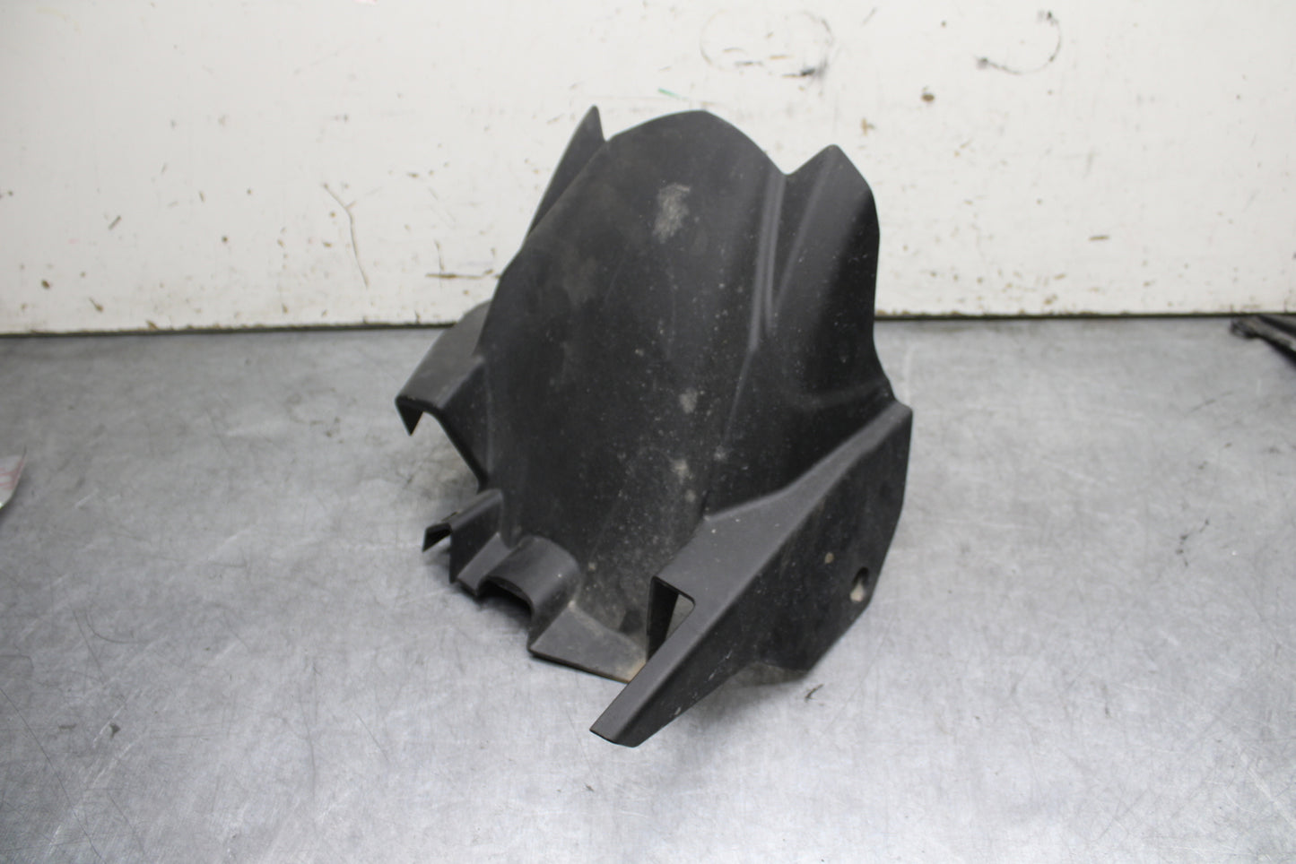 18-24 KAWASAKI NINJA 650 REAR BACK WHEEL TIRE HUGGER FENDER BB725