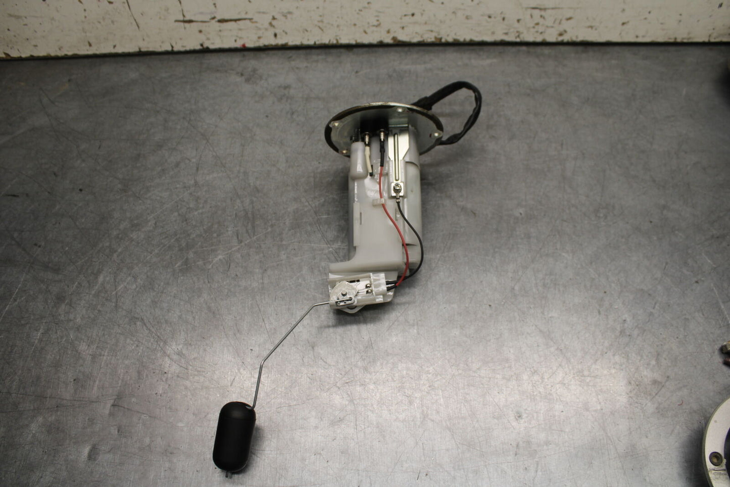 16-17 KAWASAKI VULCAN S 650 EN650 ABS FUEL GAS PUMP BB731