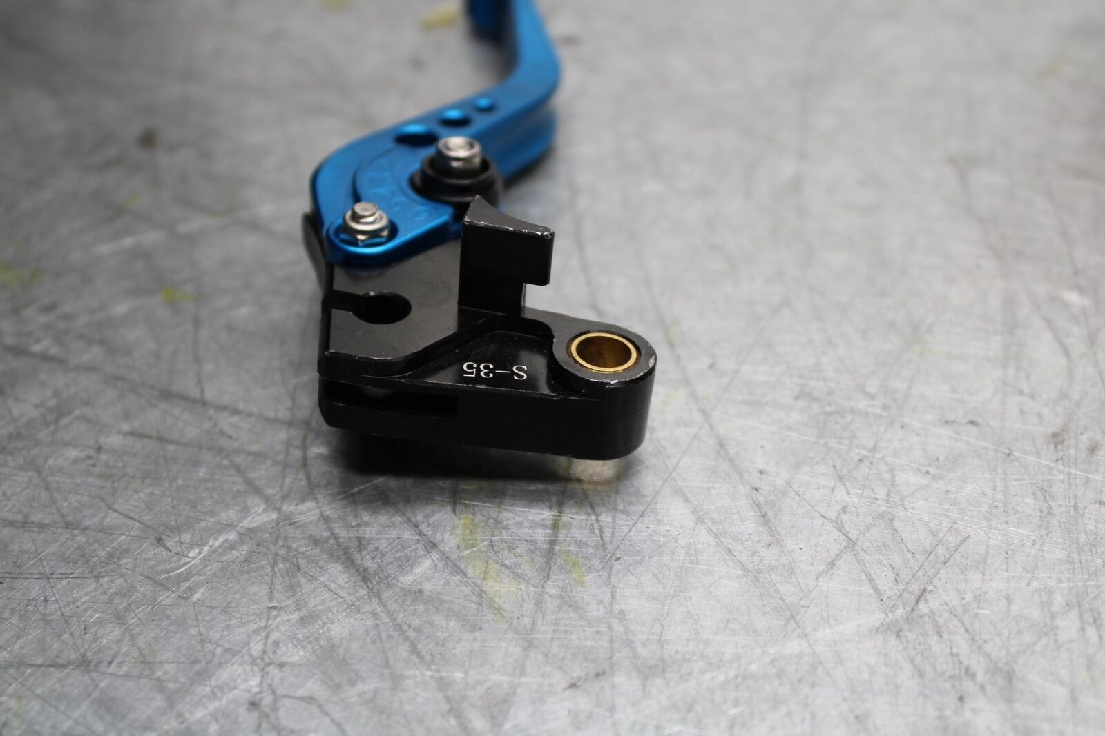 2006 Suzuki GSXR600 CLUTCH PERCH MOUNT WITH LEVER  BB447
