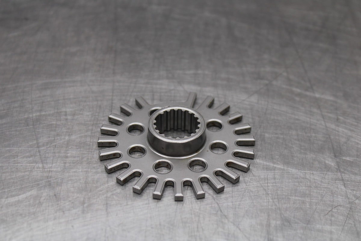 25 KAWASAKI Z900 ENGINE MOTOR TIMING GEAR BB928