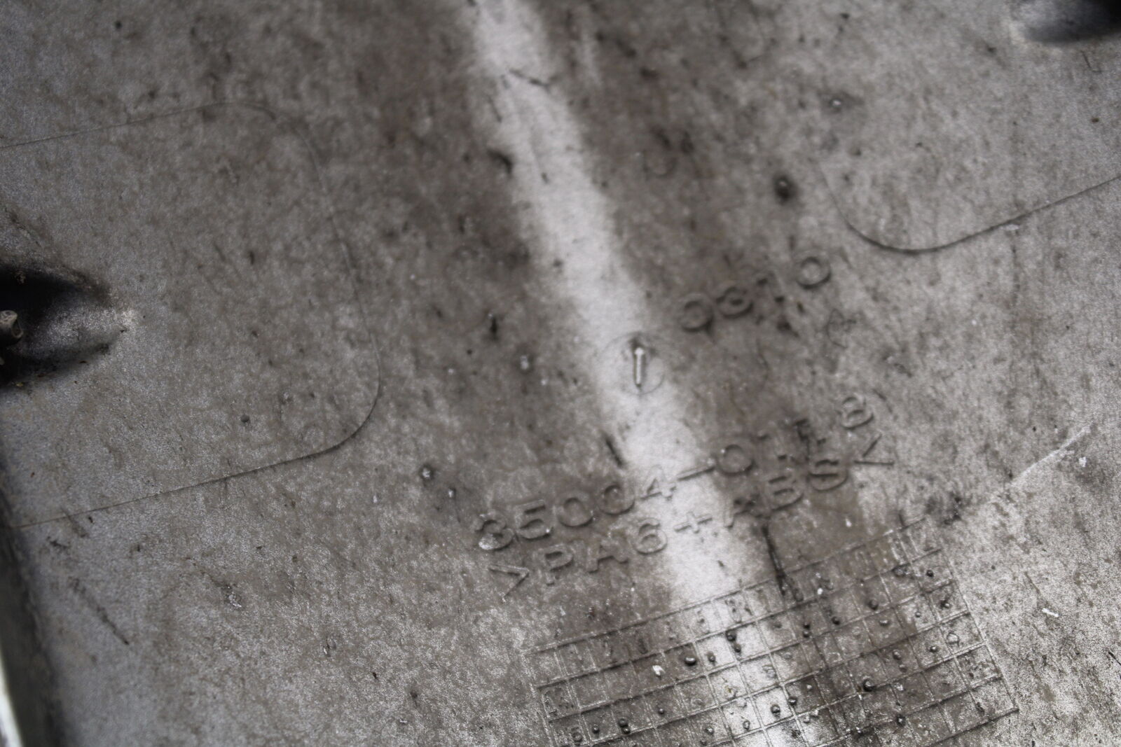 13-18 KAWASAKI NINJA ZX6R FRONT WHEEL FENDER COWL FAIRING 35004-0310-60S BB666