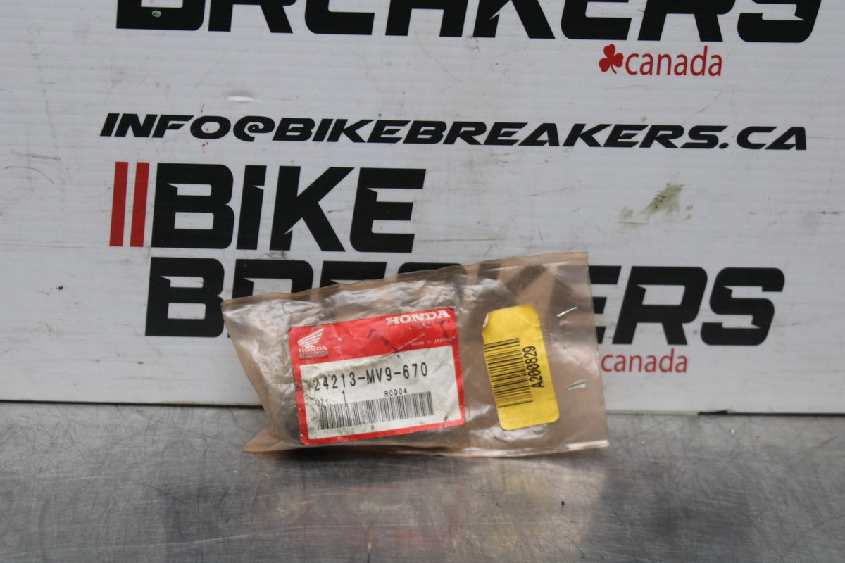91-94 HONDA CBR600F2 NOS ENGINE TRANSMISSION GEAR SHIFT FORK BB40