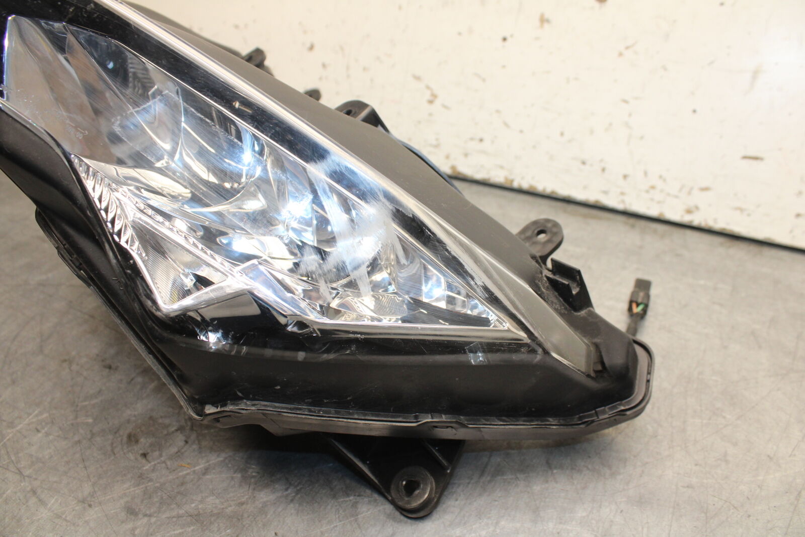 18-24 KAWASAKI NINJA 650 FRONT HEADLIGHT HEAD LIGHT LAMP BB725