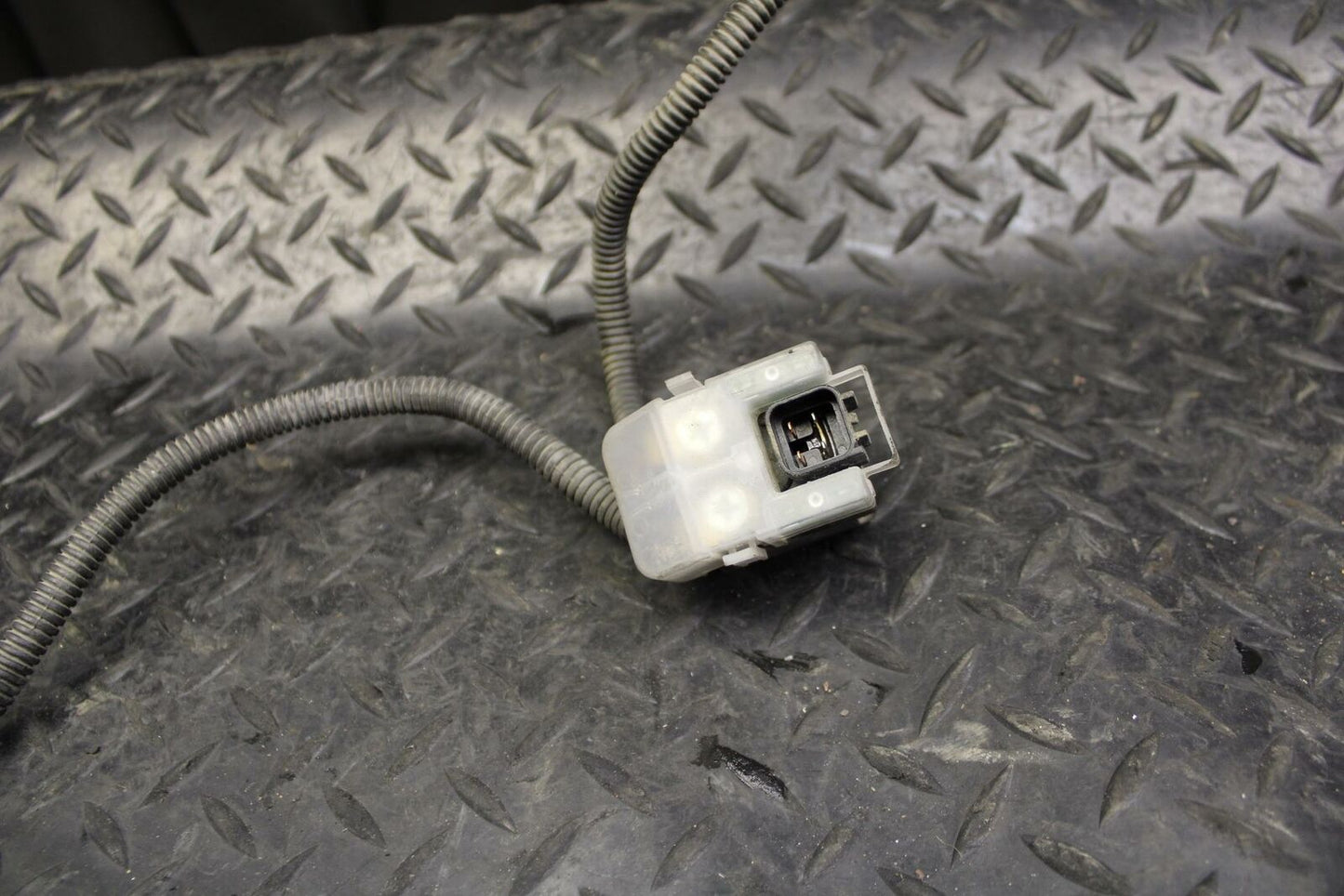 05-06 SUZUKI KATANA 750 GSX750F ENGINE STARTER RELAY STARTING MOTOR SWITCH bb166