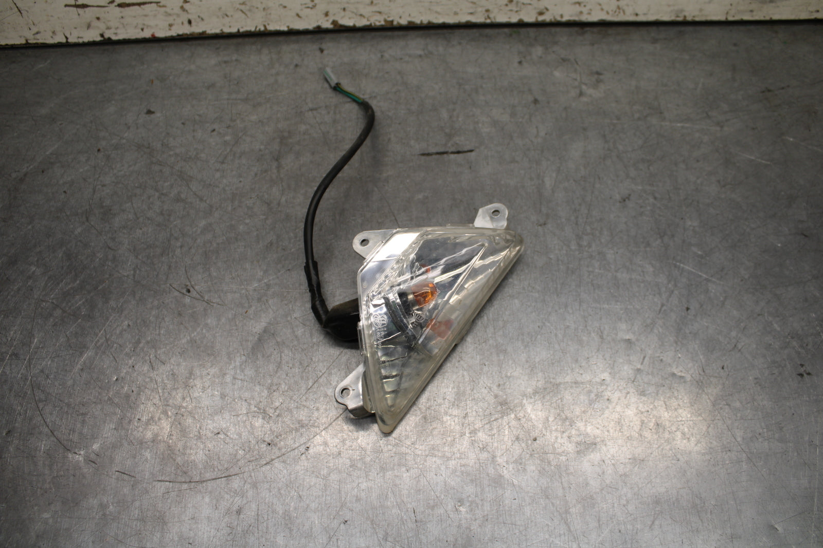 24 KAWASAKI NINJA 500 ABS RIGHT FRONT TURN SIGNAL LIGHT INDICATOR BB744