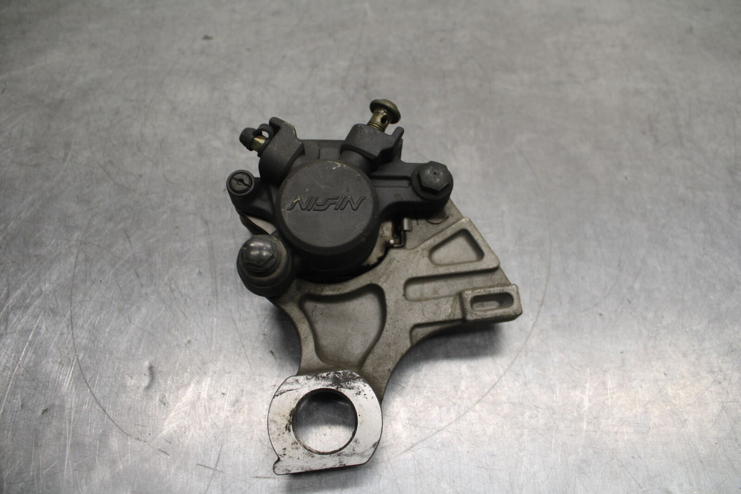 08-09 YAMAHA YZF R6S REAR BACK BRAKE CALIPER W MOUNT BRACKET BB114