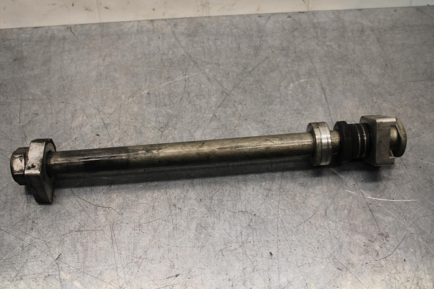 2009 Triumph Daytona 675 REAR AXLE BACK WHEEL RIM PIVOT BOLT AXEL  BB584