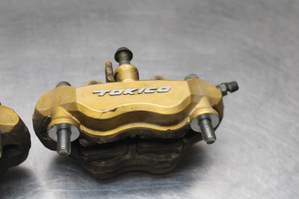 05-06 KAWASAKI NINJA ZX6R RIGHT LEFT FRONT BRAKE CALIPER SET PAIR CALIPERS BB877