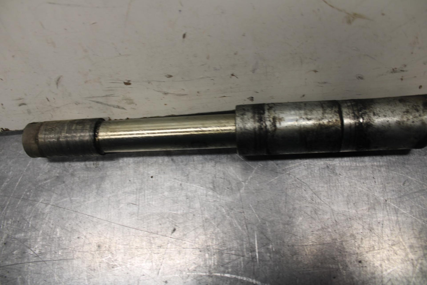 1996 Kawasaki Vulcan 800 VN800B Classic FRONT WHEEL RIM AXLE PIVOT BOLT BB93