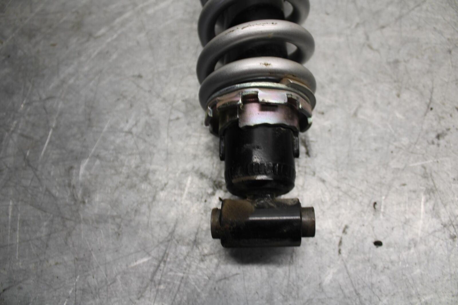 2015 Yamaha YZF R3 REAR BACK SHOCK ABSORBER SUSPENSION 1WD-F2210-00-00 BB526