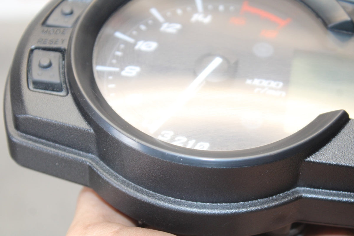 13-18 KAWASAKI NINJA ZX6R SPEEDO TACH GAUGES DISPLAY CLUSTER SPEEDOMETER BB908