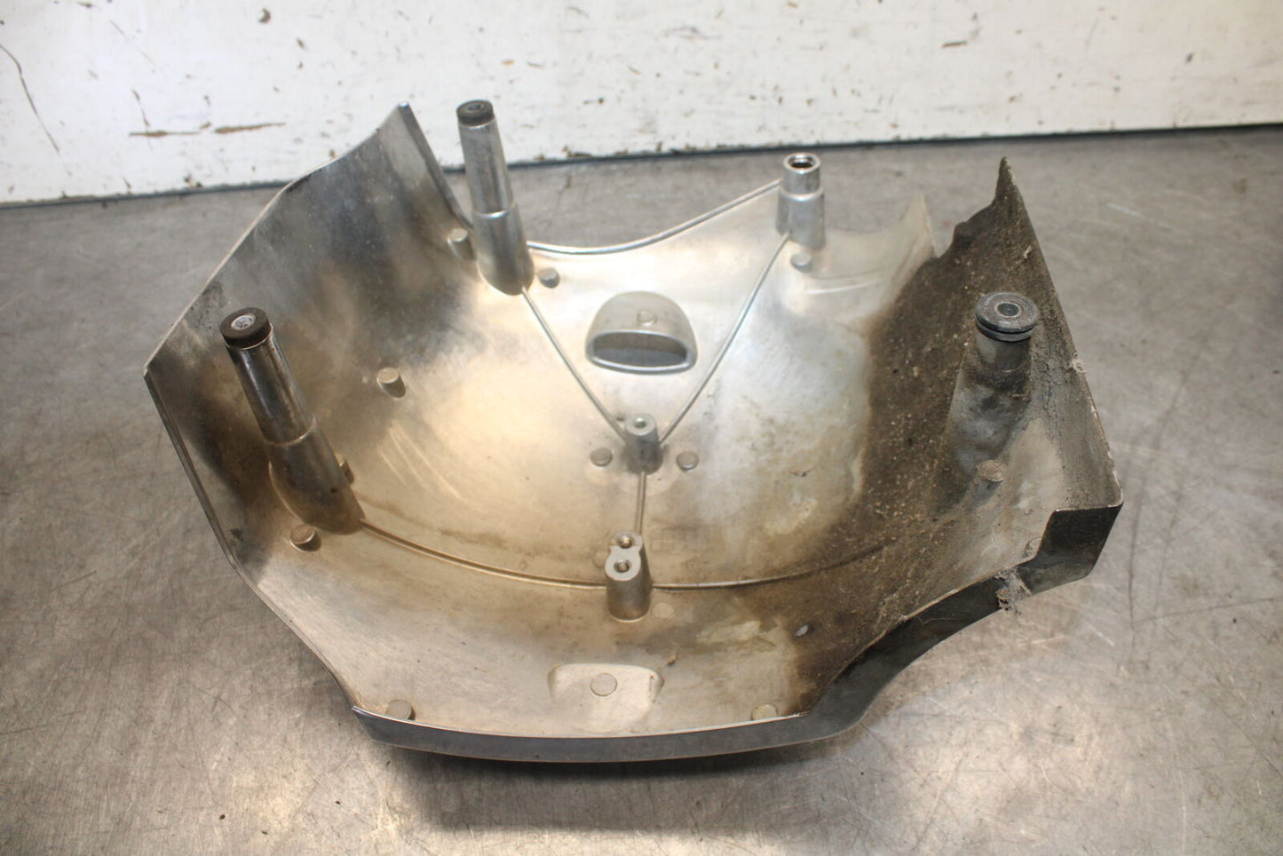 05-09 SUZUKI BOULEVARD C90 ENGINE SPROCKET COVER BB692