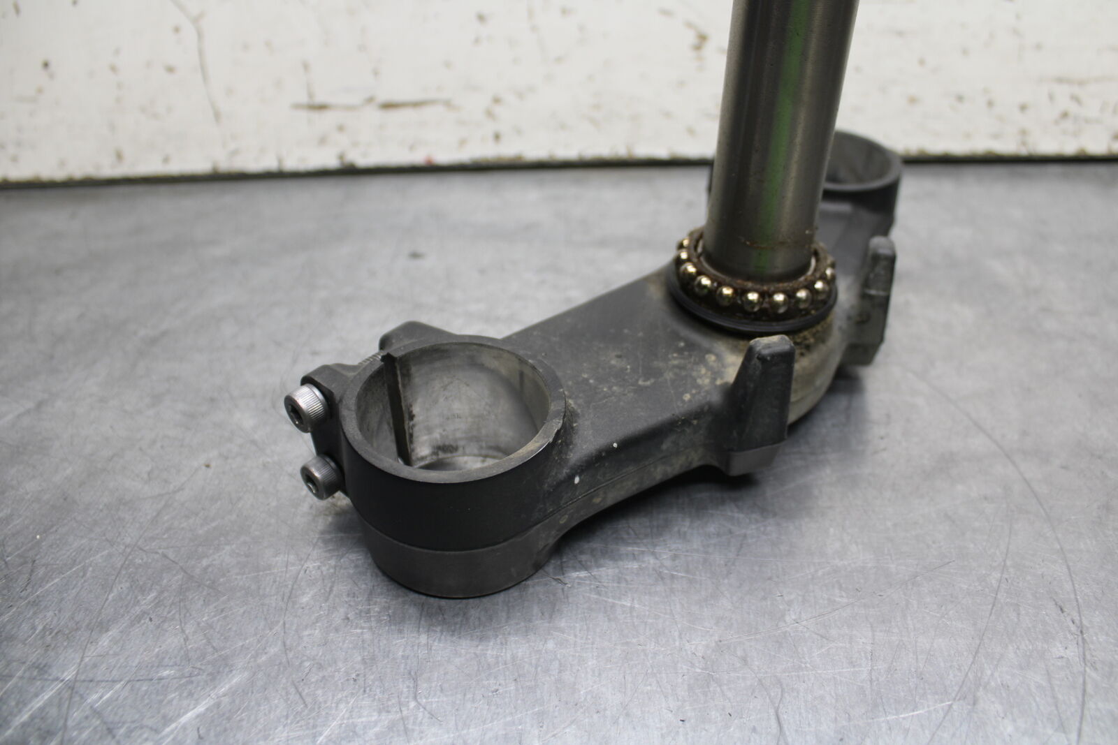 12-13 KAWASAKI Z1000 FRONT FORKS CLAMP LOWER TRIPLE TREE STEM BB743