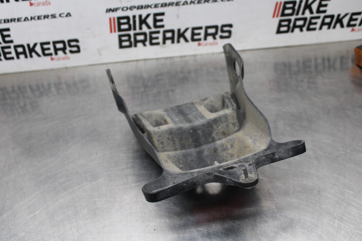 14 HONDA SHADOW 750 VT750C2B REAR BACK WHEEL FENDER MUD GUARD BB867