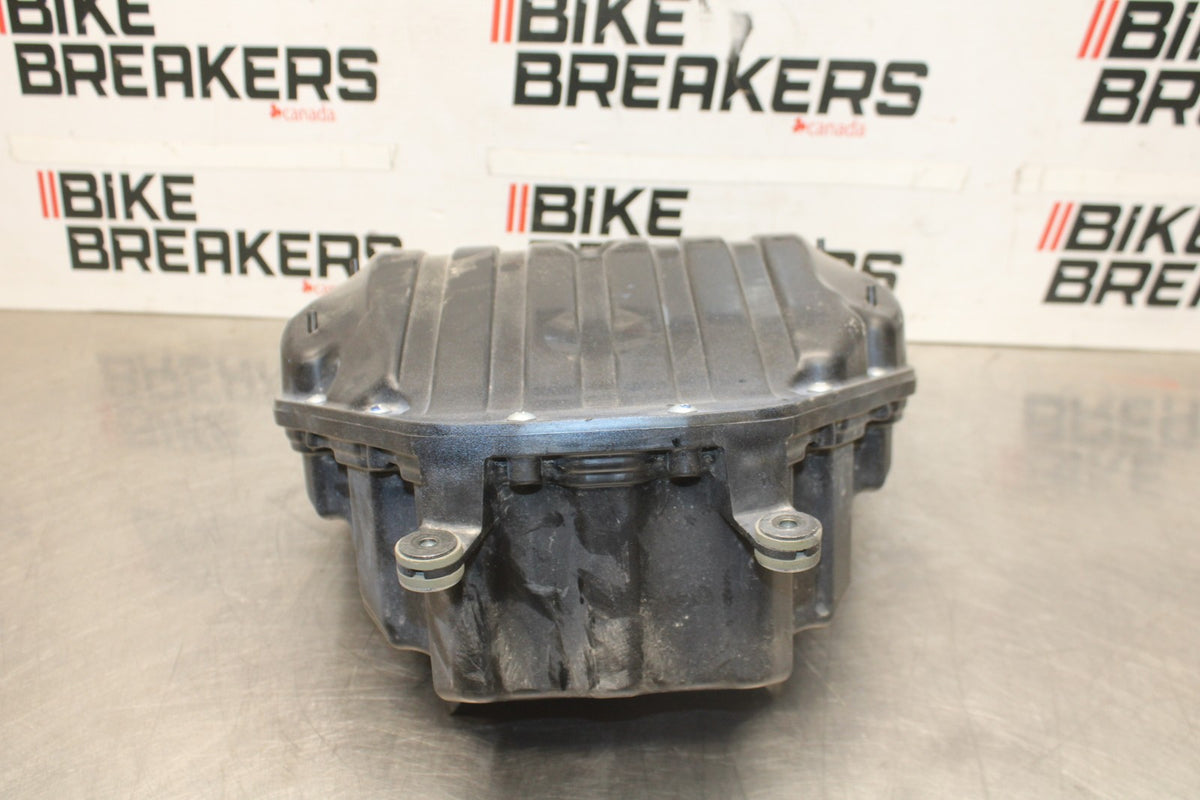 23 KAWASAKI Z900RS AIRBOX AIR INTAKE FILTER BOX BB935