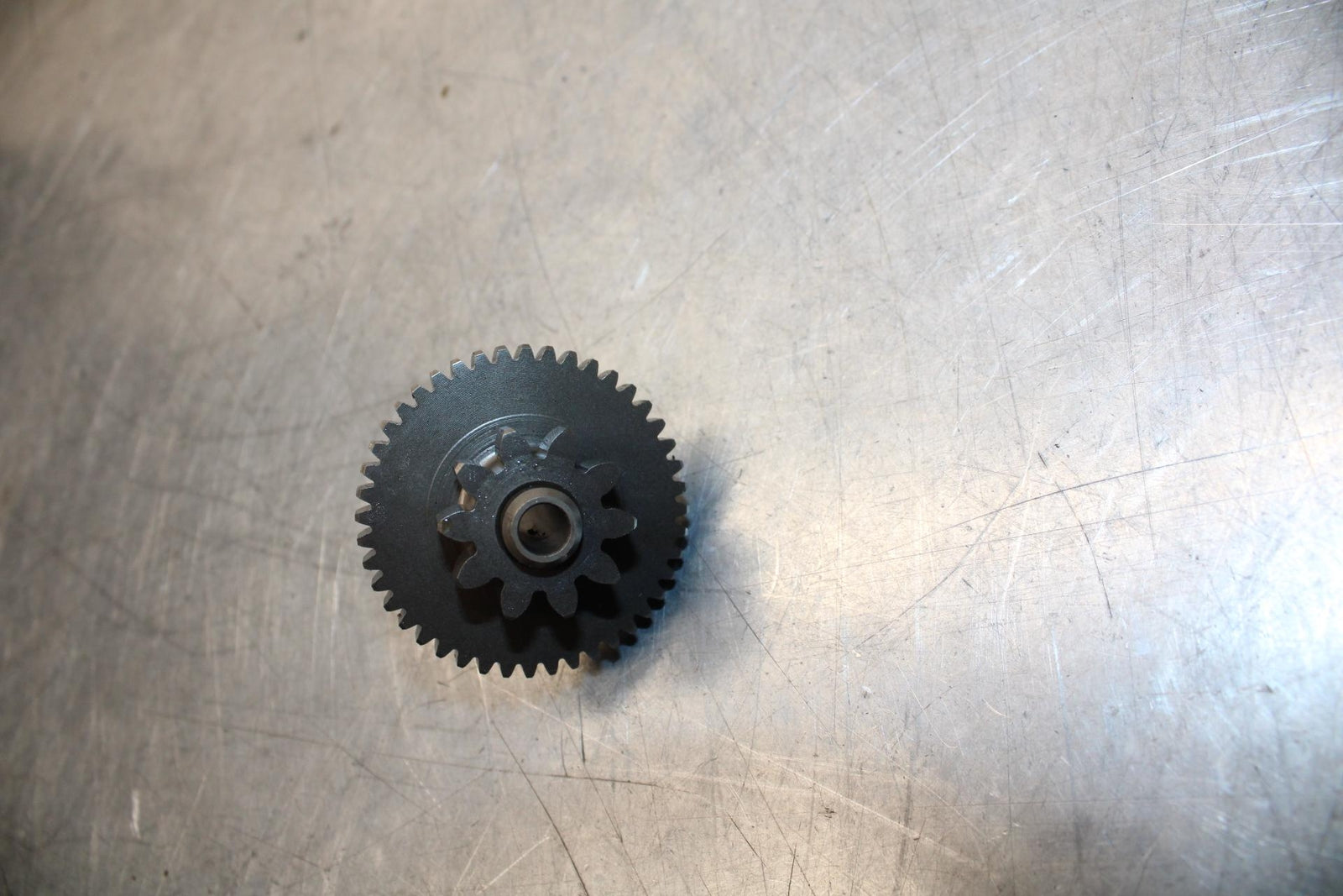 2001 Yamaha YZF R6 ENGINE MOTOR IDLER IDLING GEAR 5SL-15512-00-00 BB68