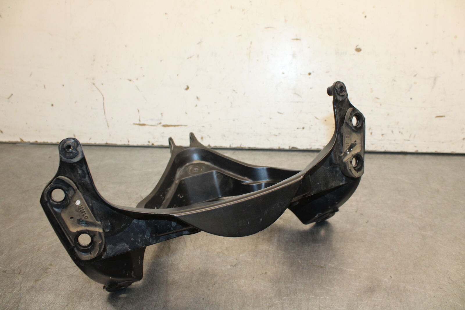 06-07 SUZUKI GSXR750 UPPER FAIRING MIRROR GAUGES STAY BRACKET 94511-01H00 BB670