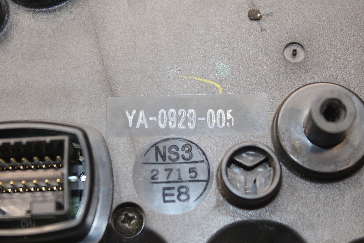 05 YAMAHA YZF R6 SPEEDO GAUGES DISPLAY CLUSTER SPEEDOMETER TACHOMETER BB814