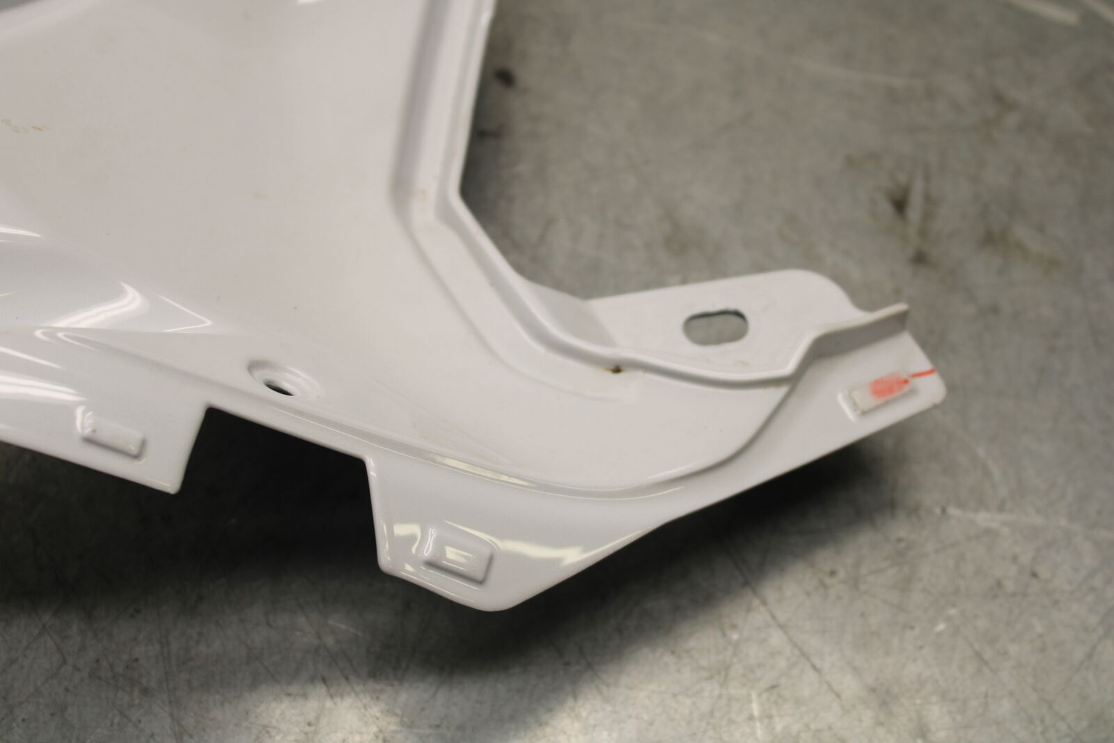 18-23 KAWASAKI NINJA 400 CENTER REAR BACK TAIL FAIRING COWL BB660