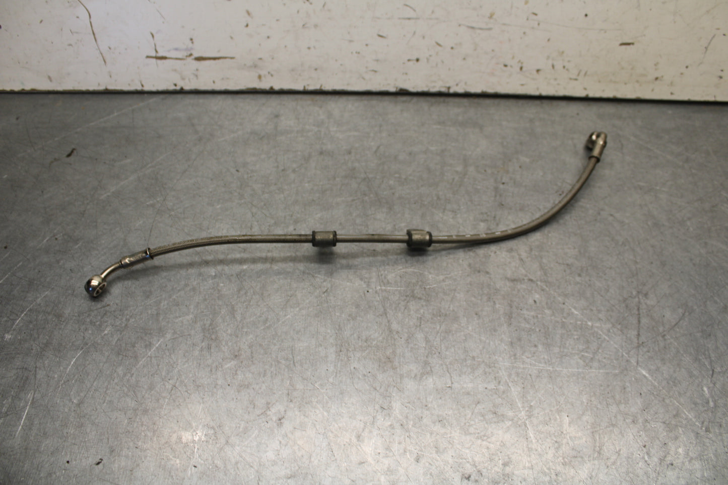 09-11 TRIUMPH DAYTONA 675 REAR BACK BRAKE HOSE FLUID LINE BB652
