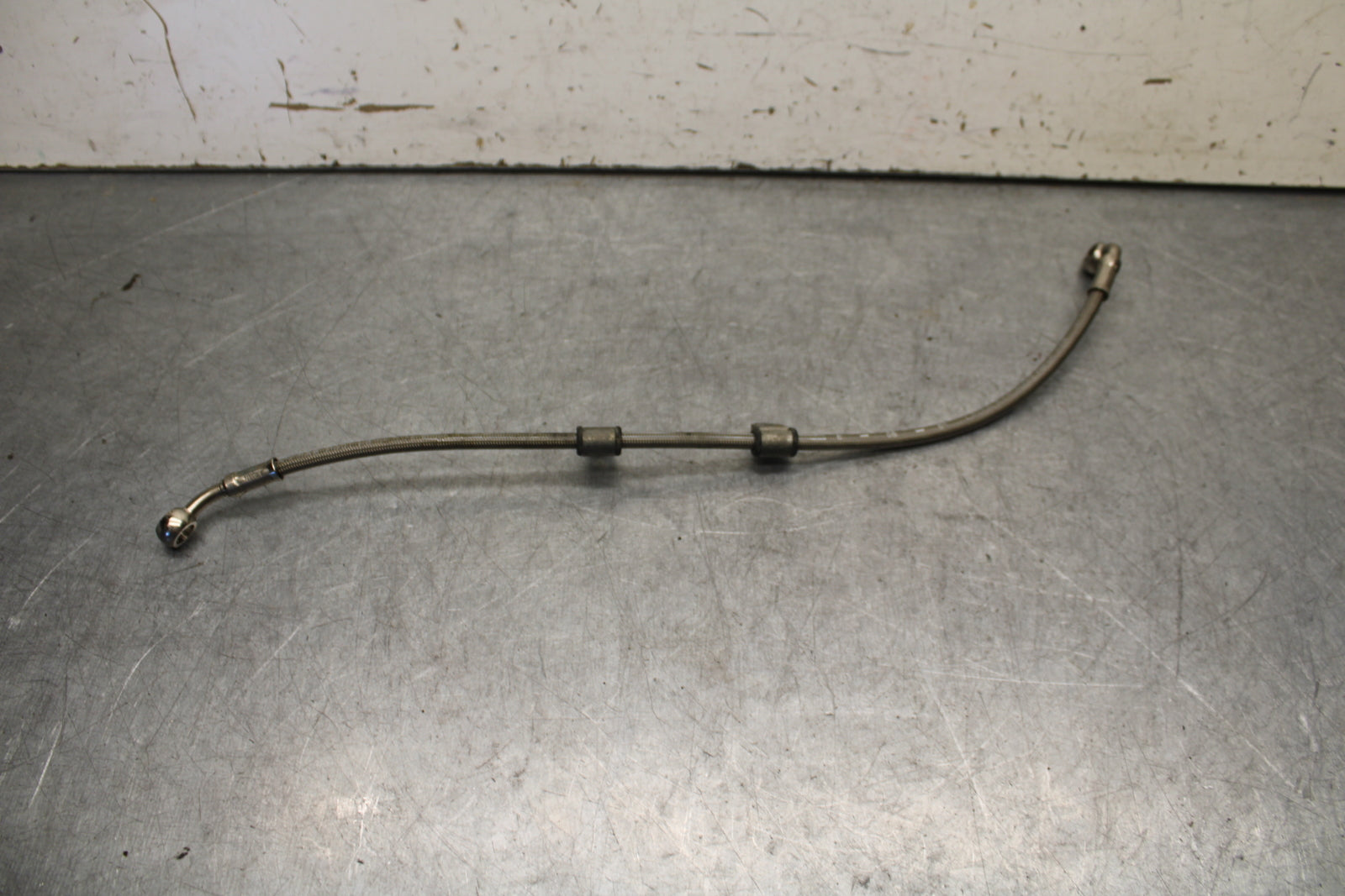 09-11 TRIUMPH DAYTONA 675 REAR BACK BRAKE HOSE FLUID LINE BB652