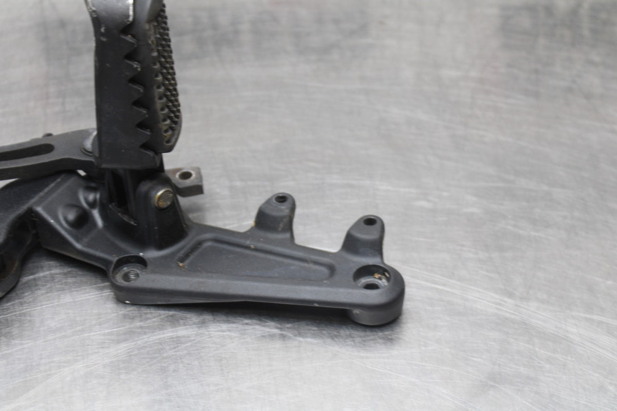 22 HARLEY-DAVIDSON PAN AMERICA 1250 RIGHT REARSET REAR SET DRIVER PEG REST BB910