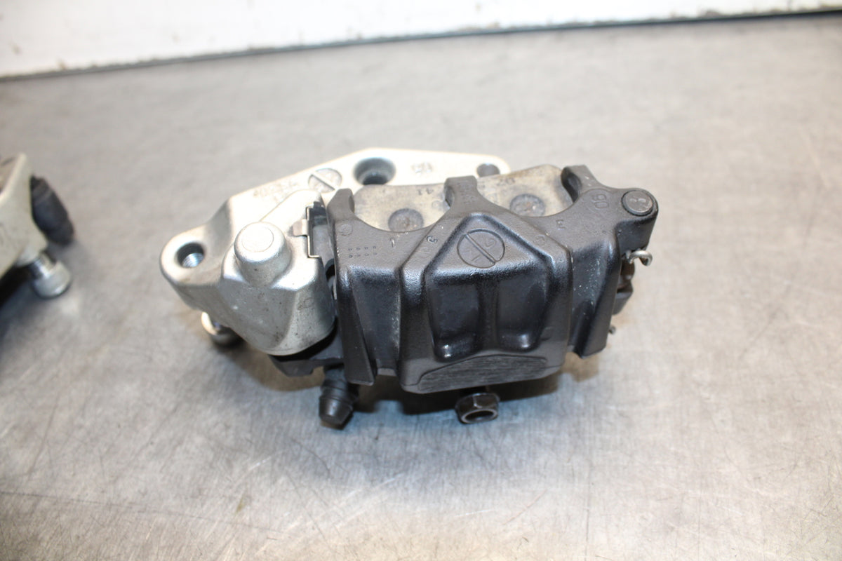 06-07 DUCATI MONSTER 695 RIGHT LEFT FRONT BRAKE CALIPER SET PAIR CALIPERS BB674