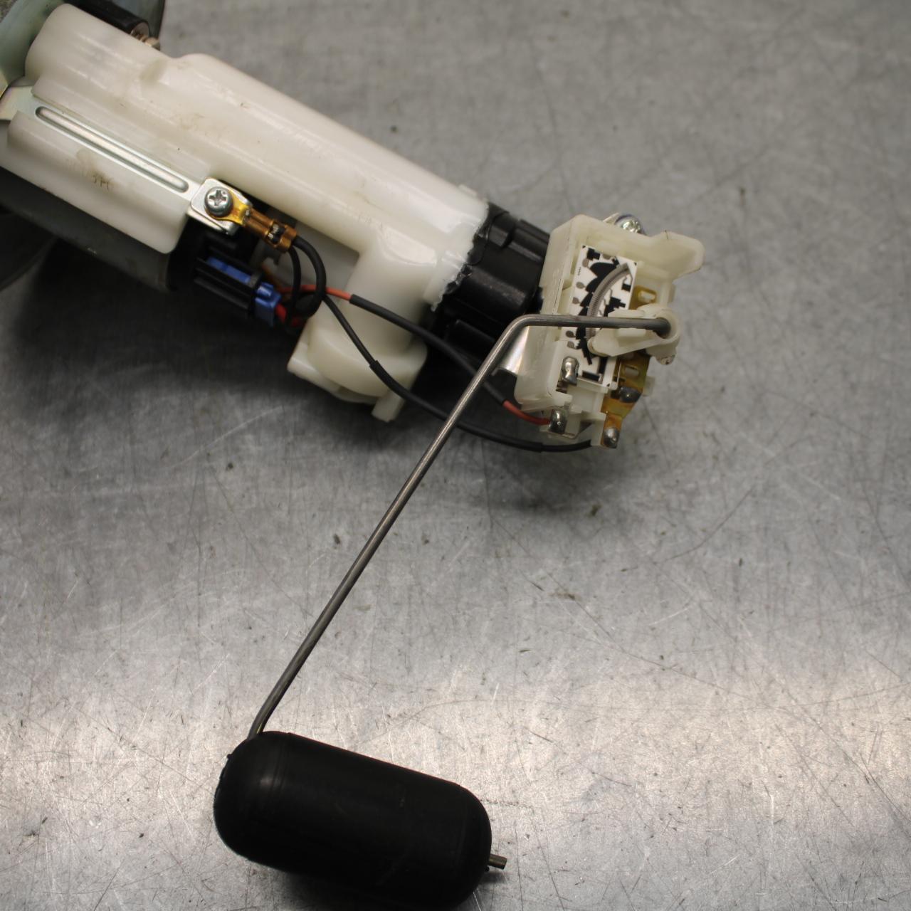 06-07 SUZUKI GSXR750 FUEL PUMP GAS PETROL SENDER UNIT 15100-01H00 BB645