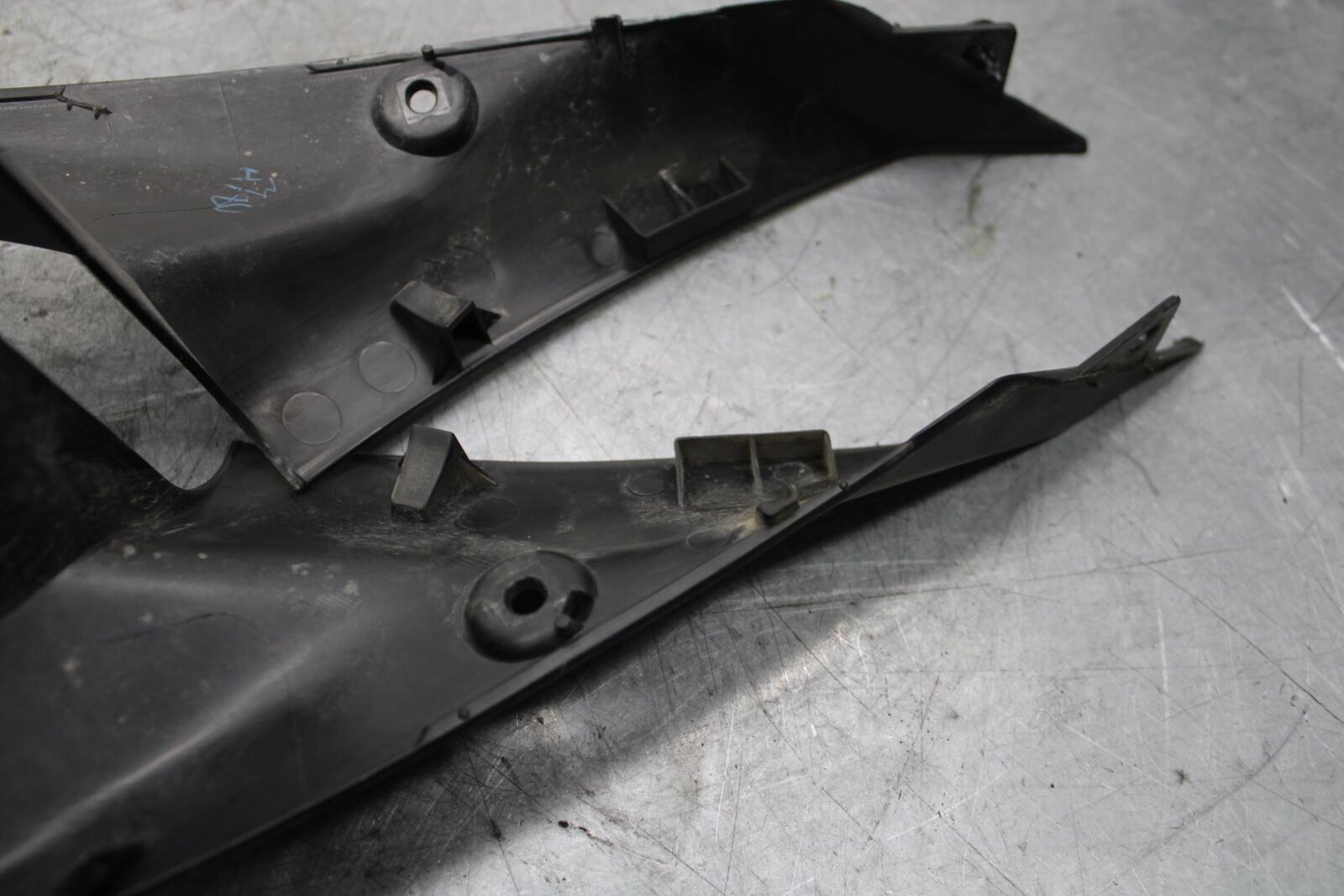 2015 Yamaha YZF R3 RIGHT LEFT FRONT DUCT COVERS PANELS COWLS BB526