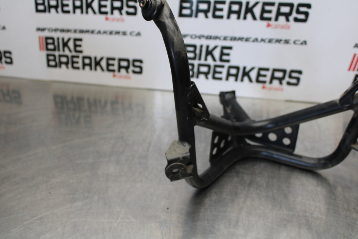 04-09 SUZUKI GS500F UPPER FAIRING MIRROR GAUGES STAY BRACKET BB165