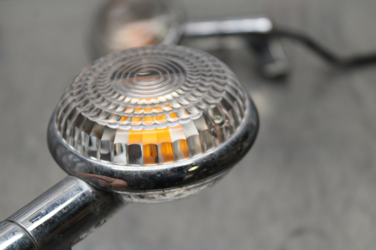 09 YAMAHA ROYAL STAR XVZ1300TF VENTURE REAR LEFT RIGHT TURN SIGNALS LIGHT BB151