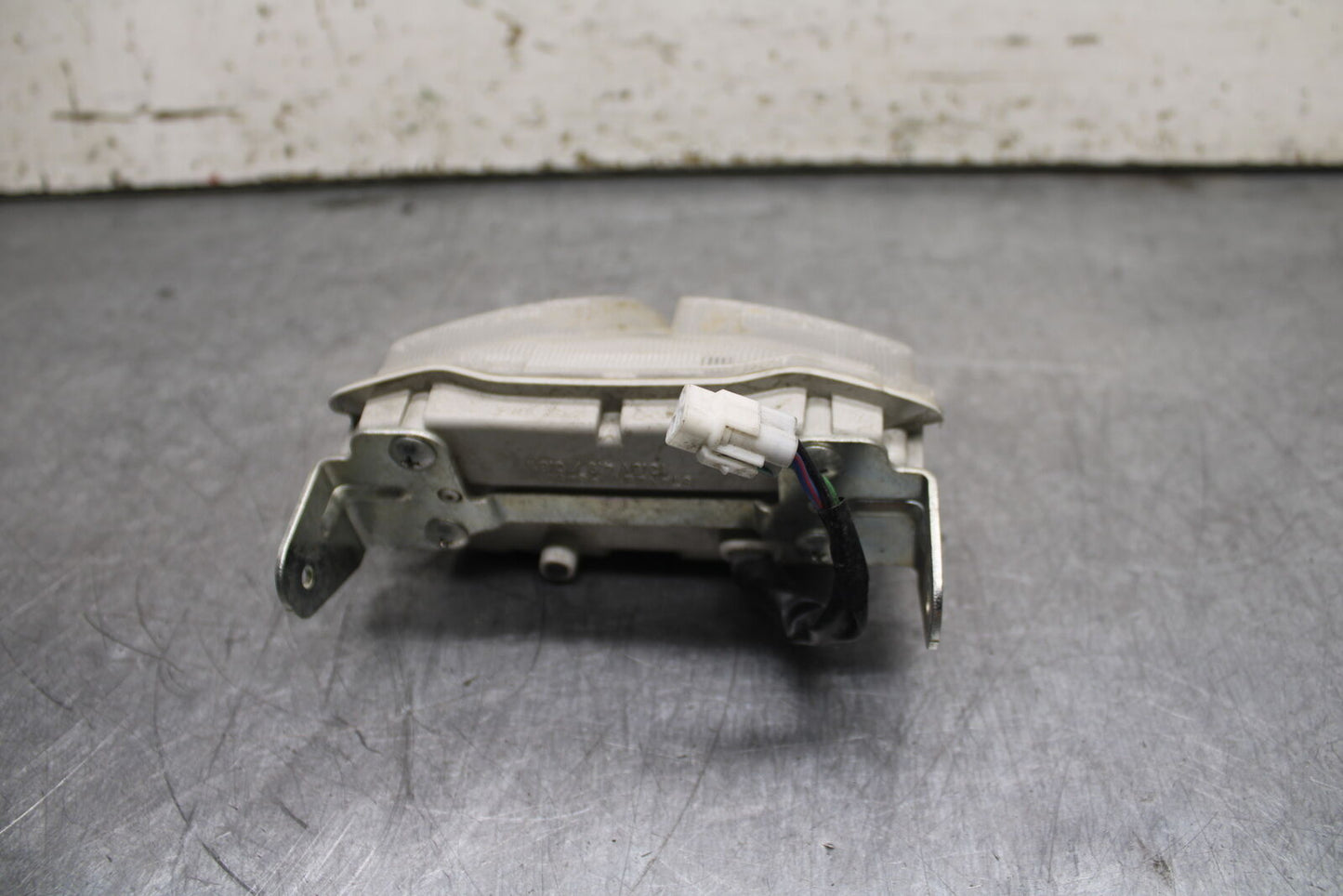 06-07 SUZUKI GSXR750 REAR TAIL TAILLIGHT BACK BRAKE LIGHT BB110