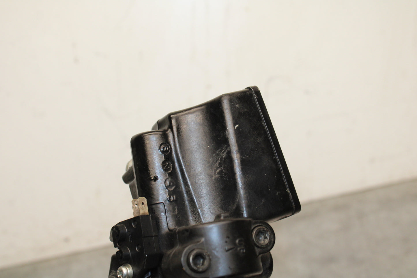 07-09 KAWASAKI VERSYS 650 FRONT BRAKE MASTER CYLINDER w/ LEVER BB125