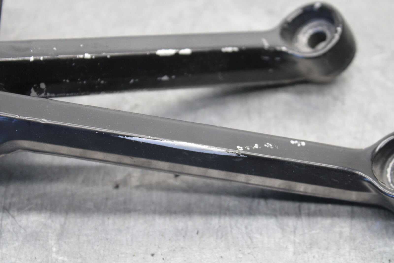 04-05 SUZUKI GSXR600 RIGHT REAR BACK PASSENGER PEG BB658