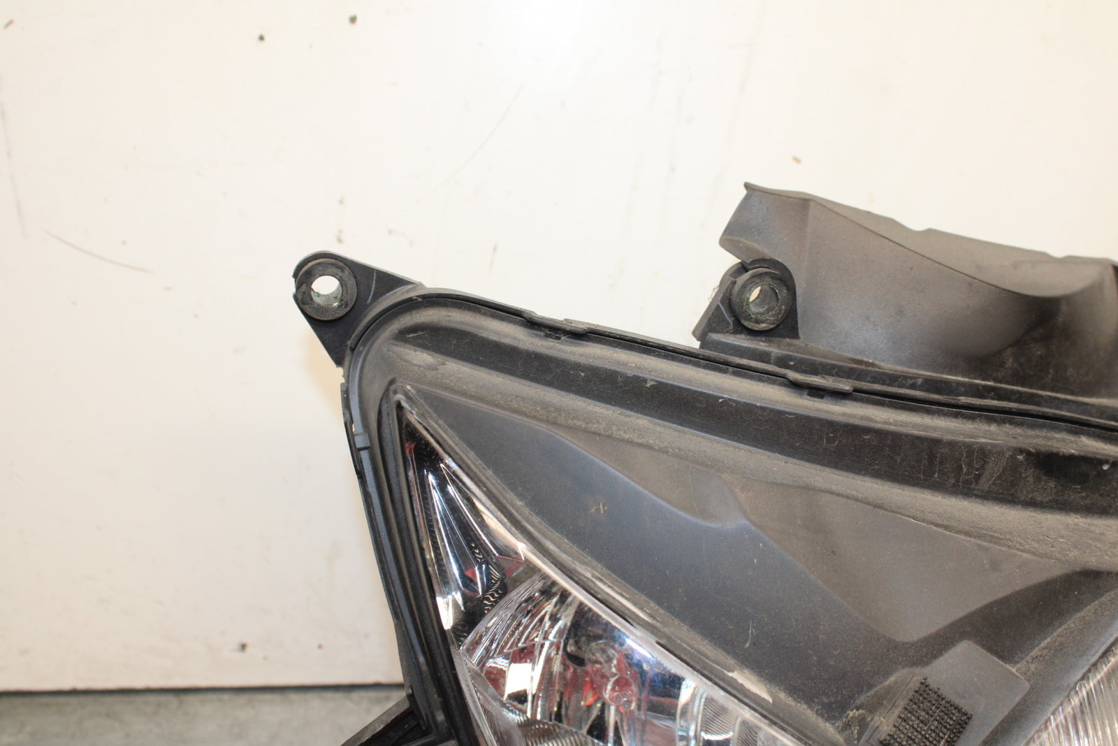 08-10 SUZUKI GSXR 600 FRONT HEADLIGHT HEAD LIGHT LAMP BB753