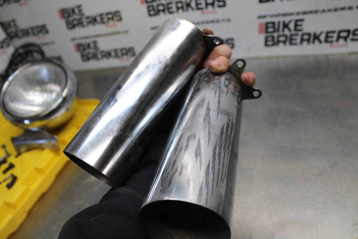 02 KAWASAKI VULCAN 800 VN800B CLASSIC FORK LOWER COVERS BOTTOM GUARDS BB862