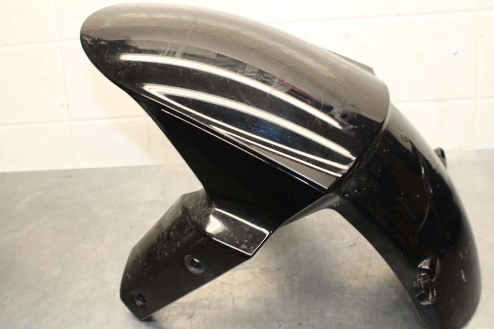 2011 Kawasaki Ninja ZX6R ZX600R FRONT WHEEL FENDER COWL 35004-0118-32N BB587