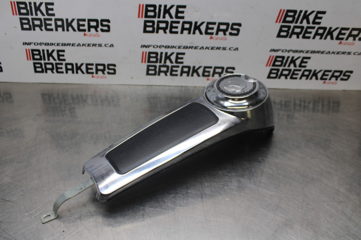 08 HARLEY-DAVIDSON ELECTRA GLIDE POLICE EFI FLHTPI GAS TANK CAP COVER TRIM BB816