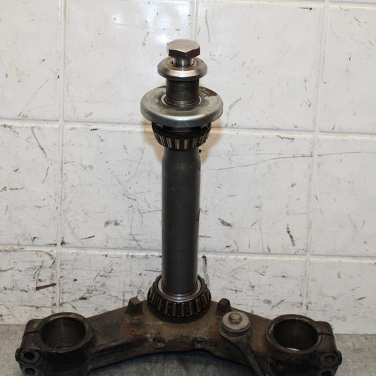 1977 Yamaha XS750 FRONT FORKS CLAMP LOWER TRIPLE TREE STEM 1J7-23340-02-33 BB554