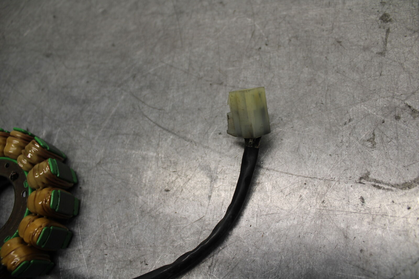 05-06 SUZUKI GSXR1000 STATOR GENERATOR ALTERNATOR MAGNETO 31401-41G00 BB677