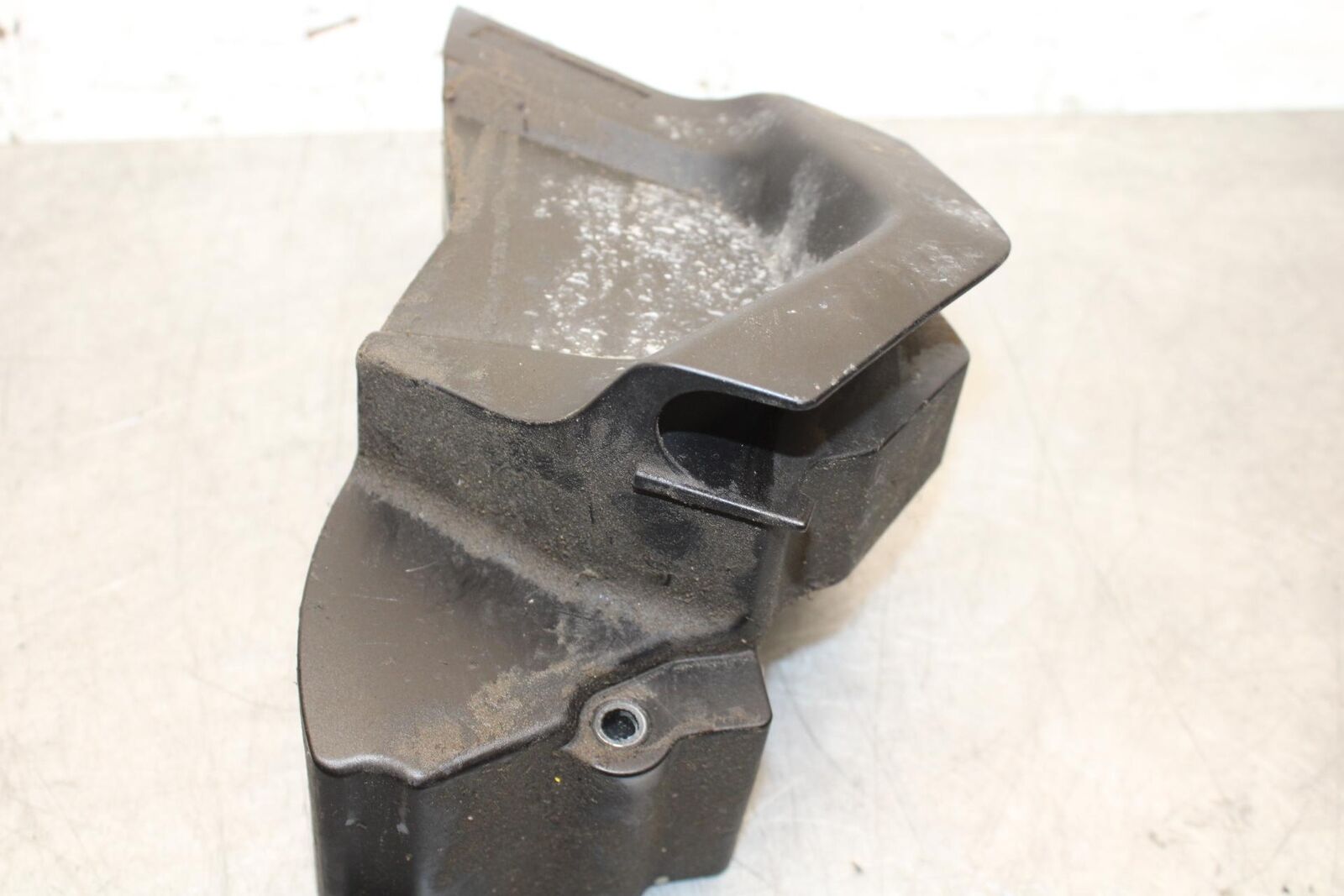 2012 Yamaha FZ8 ENGINE SPROCKET COVER BB550