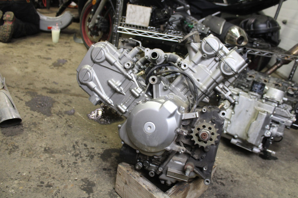 06 SUZUKI SV650S ENGINE MOTOR BB783